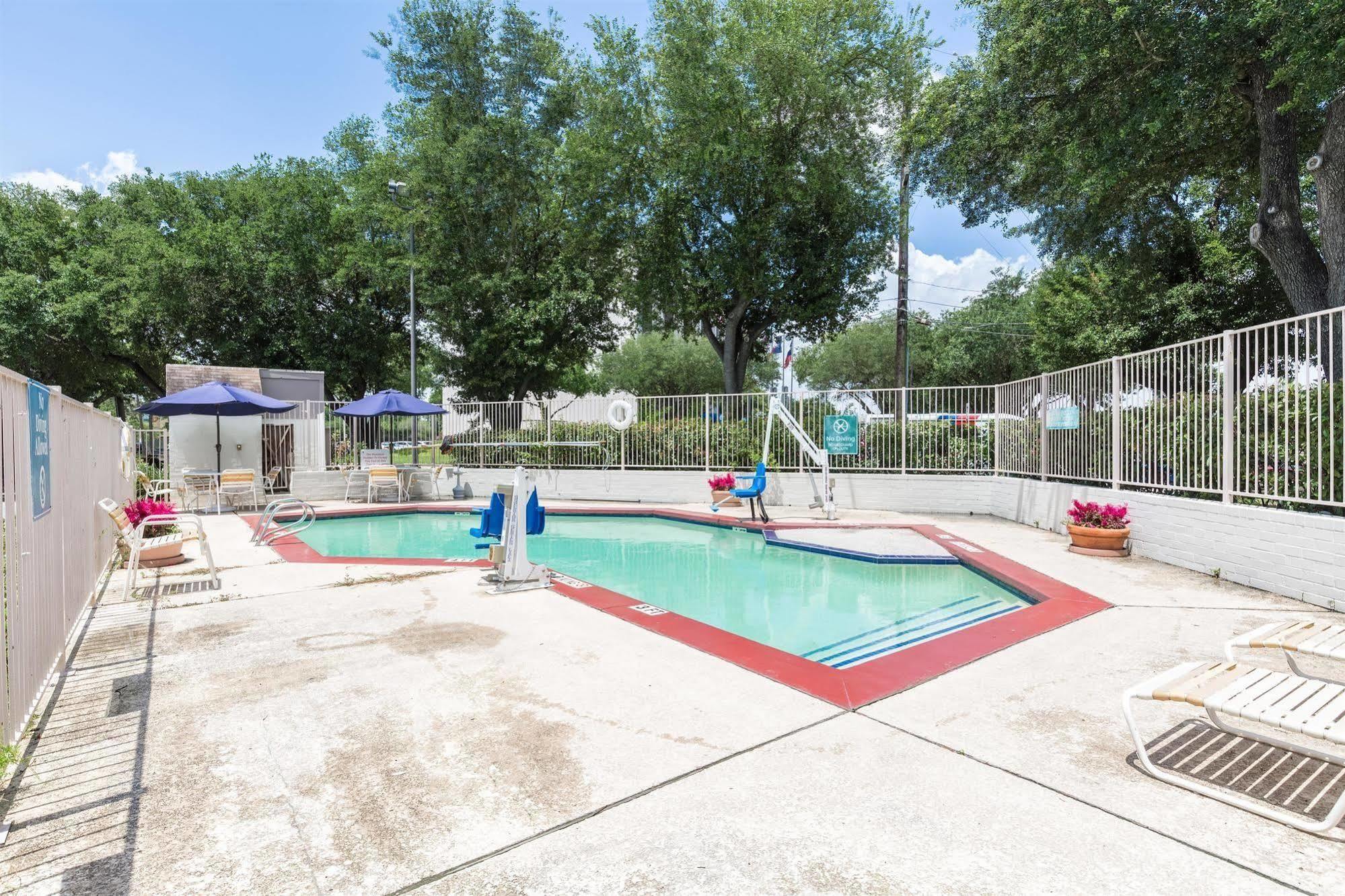 Motel 6 Houston Medical Center - Reliant Park Exterior foto